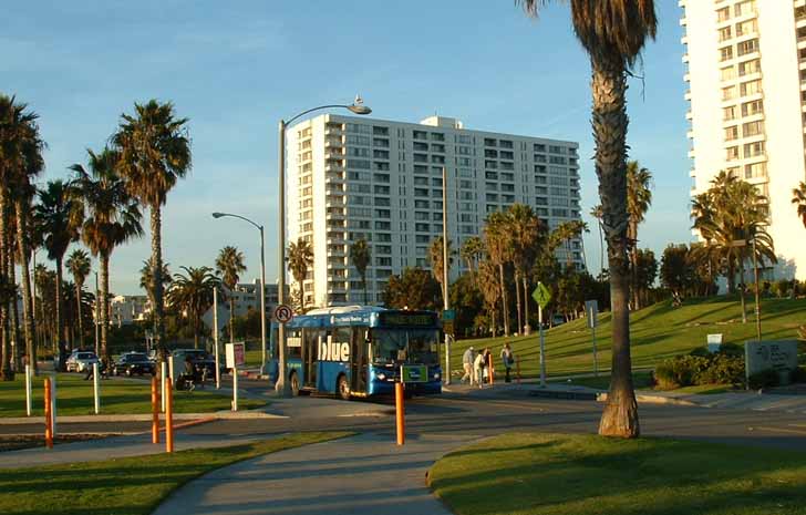 Santa Monica Big Blue Bus Thomas SLF230 2614